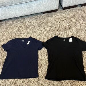 NWT Bundle J.Crew slub cotton tee. Size large. 1 Navy tee and 1 black tee